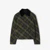 Burberry Cropped Check Quilted Barn Jacket In Shadow