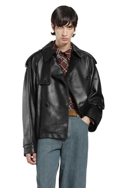 Burberry Cropped Leather Leadenham Trench Coat In Black