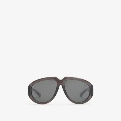 Burberry Curve Pilot Sunglasses​ In Black