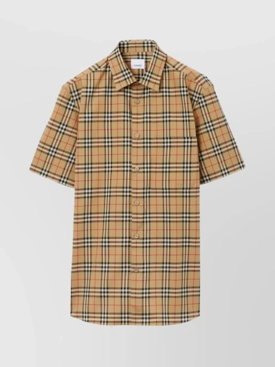 Burberry Curved Hem Cotton Check Shirt In Beige