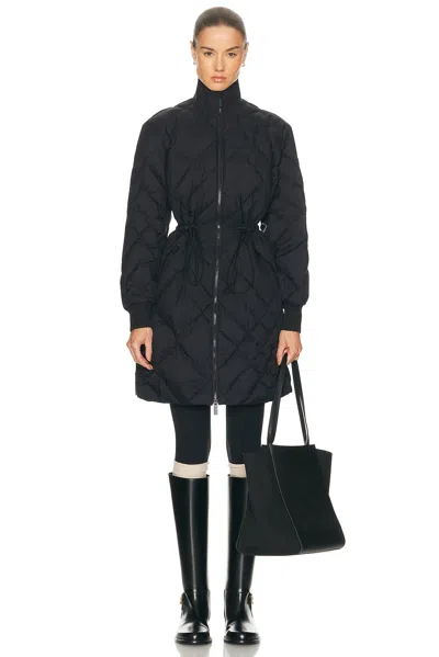 Burberry Danesbury Coat In Black