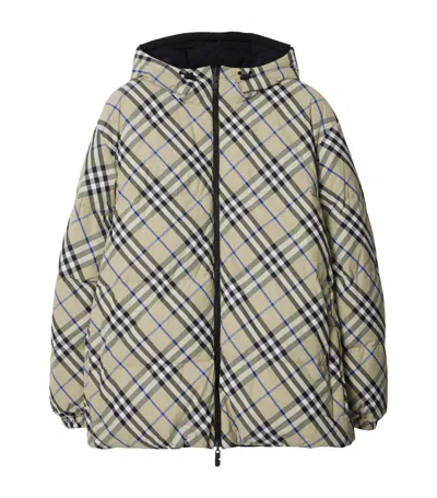 Burberry Checked Reversible Hooded Jacket In Gray