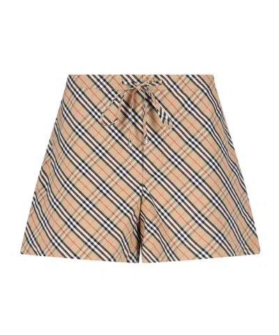 BURBERRY BURBERRY CHECK PRINTED DRAWSTRING SHORTS