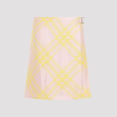 Burberry Elegant Mini Skirt For Women In Pink