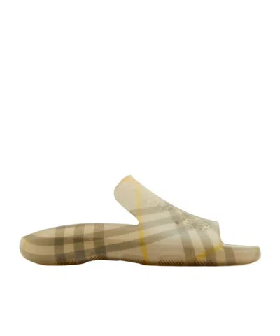 Burberry Equestrian Knight Check-pattern Slides In Wheat