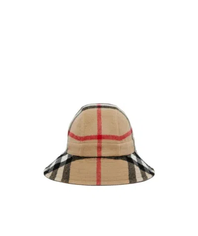 Burberry Exaggerated Check Bucket Hat In Green