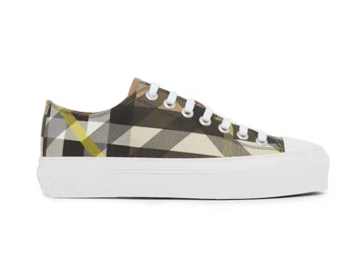Pre-owned Burberry Exaggerated Check Cotton Sneakers (women's)in Wheat/white