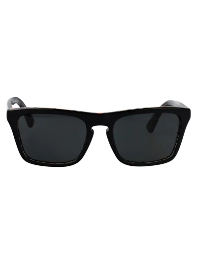 Burberry Eyewear 0be4434 Sunglasses In Black