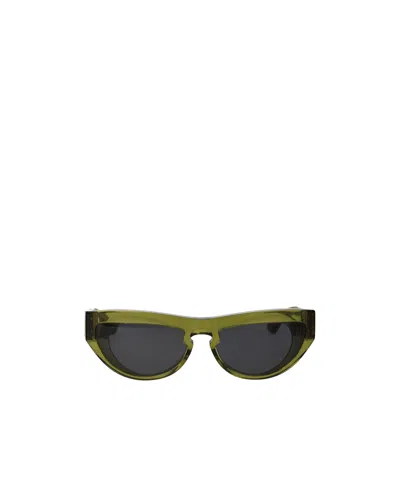 Burberry Eyewear Cat-eye Sunglasses In Black