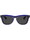 Burberry Eyewear Karierte Sonnenbrille Mit Eckigem Gestell In Schwarz