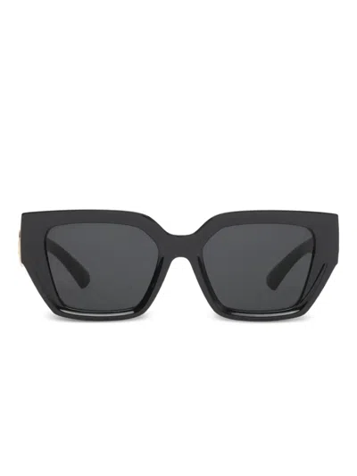 Burberry Eyewear Ekd Rectangular Sunglasses In Black
