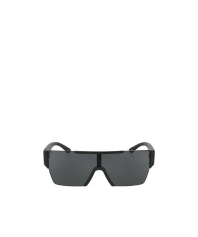 Burberry Eyewear Rectangular Frame Sunglasses In Black