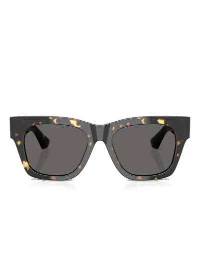 Burberry Eyewear 玳瑁纹方框太阳眼镜 In Yellow