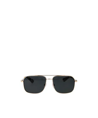 Burberry Geometric Frame Sunglasses In Black