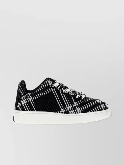 Burberry Geometric Pattern Low-top Sneakers In Black