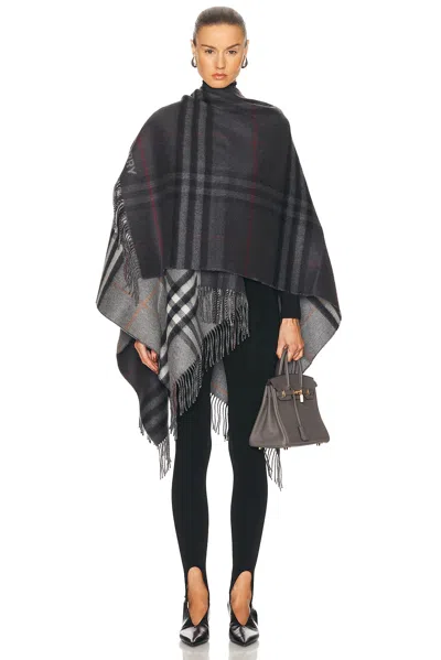 BURBERRY GIANT CHECK SPLIT CAPE