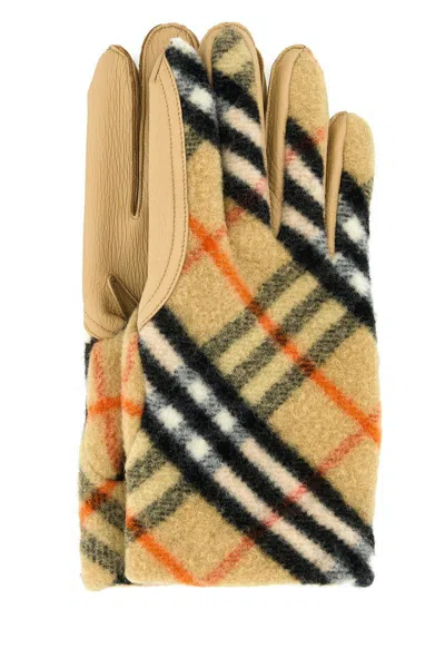 Burberry Gloves In Sandipcheck