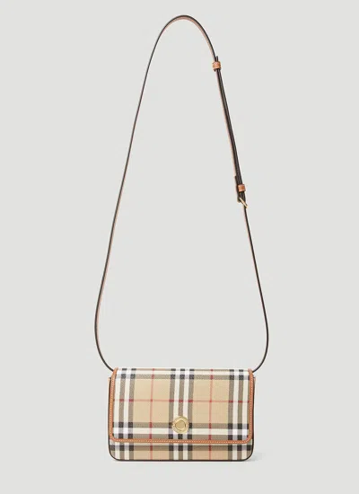 Burberry Hampshire Shoulder Bag In Beige