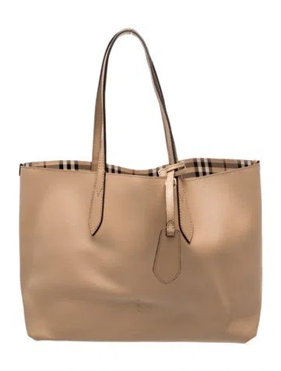Pre-owned Burberry Haymarket Check Tote In Neutral