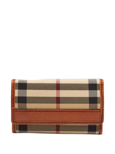 Pre-owned Burberry Haymarket Key Holder In Neutral