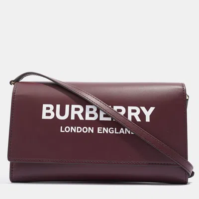 Pre-owned Burberry Hazelmere Wallet On Strap Burgundy Leather