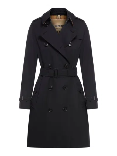 Burberry Heritage Kensington Medium Trench Coat In Black