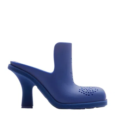 BURBERRY BURBERRY HIGHLAND PERFORATED DETAILED MULES