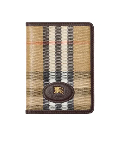 Burberry Highlands Passport Holder In Sand