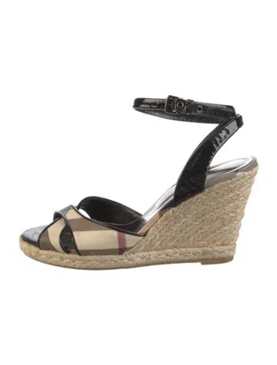 Pre-owned Burberry House Check Pattern Patent Leather Espadrilles In Black