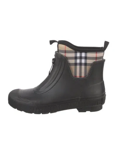 Pre-owned Burberry House Check Pattern Rubber Rain Boots In Black