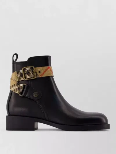 Burberry Huntley 25 Leather Ankle Boots Buckle In Black