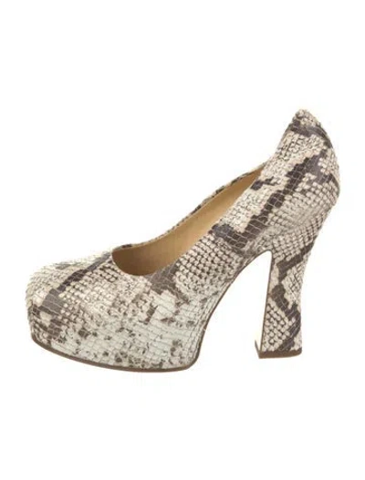 Pre-owned Burberry Leather Animal Print Pumps In Neutral