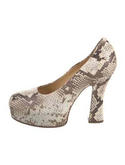Pre-owned Burberry Leather Animal Print Pumps In Neutral