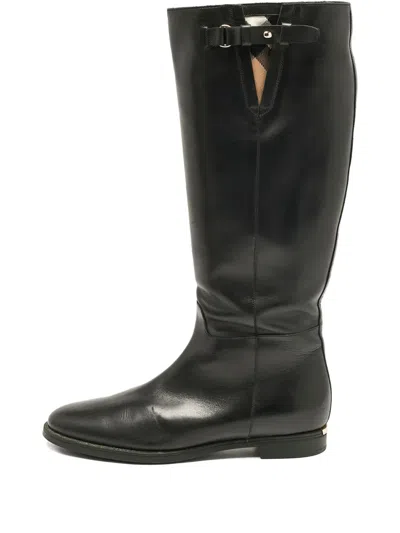 Pre-owned Burberry Leather Buckled Boots