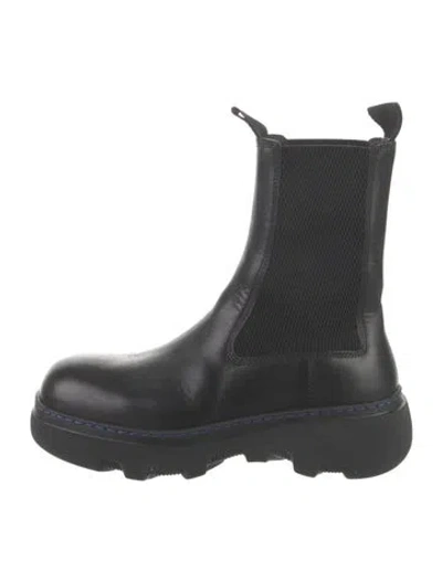Pre-owned Burberry Leather Chelsea Boots In Black