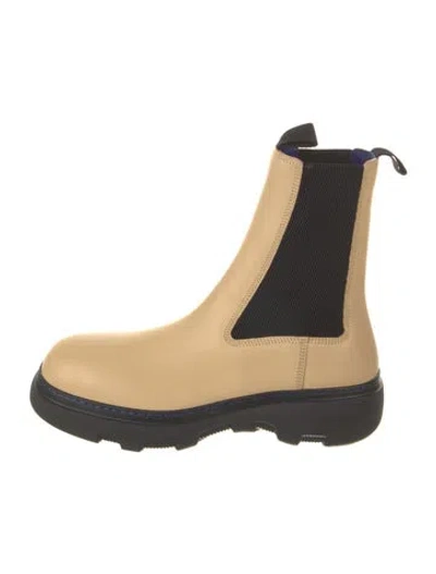 Pre-owned Burberry Leather Chelsea Boots In Neutral