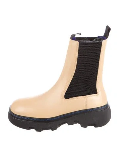 Pre-owned Burberry Leather Chelsea Boots In Neutral
