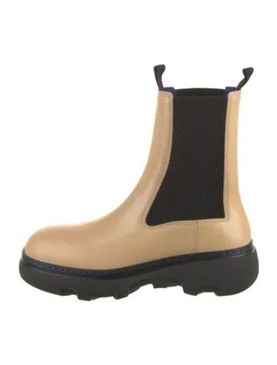 Pre-owned Burberry Leather Chelsea Boots In Neutral