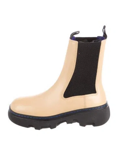 Pre-owned Burberry Leather Chelsea Boots In Neutral
