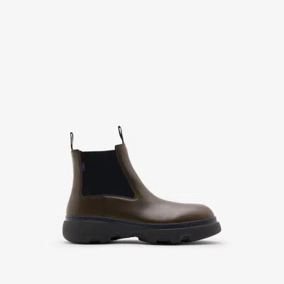 Burberry Leather Creeper Low Chelsea Boots In Grey