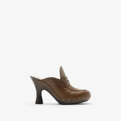 Burberry Leather Potter Clogs In Splinter