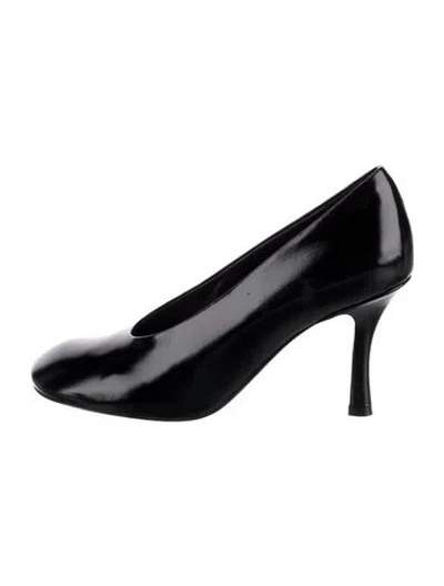 Pre-owned Burberry Leather Pumps In Black