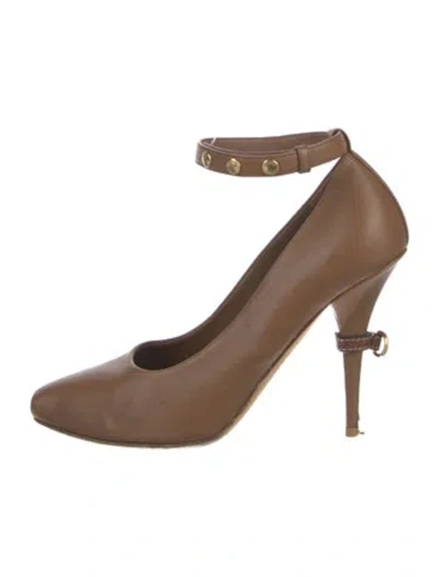 Pre-owned Burberry Leather Pumps In Brown
