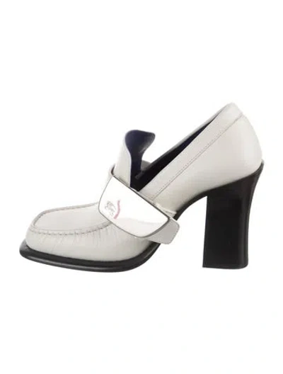Pre-owned Burberry Leather Pumps In Neutrals
