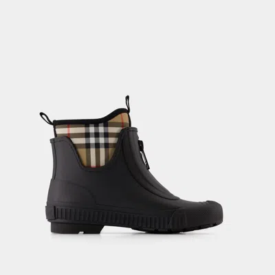 Burberry Flinton Check Waterproof Rain Boot In Black