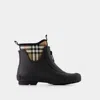 Burberry Vintage Check Rain Boots In Black