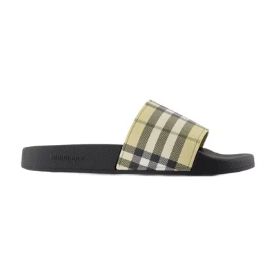 Burberry Lf Furley Sandals In Beige Comb