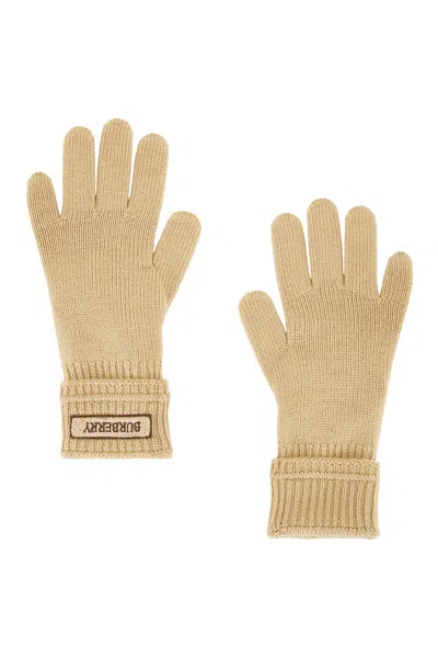 Burberry Logo Patch Gloves In Sand