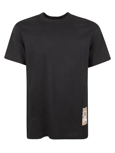 Burberry Men Black T-shirt T-shirt With Logo Patch With Tartan Motif In Cotton Man