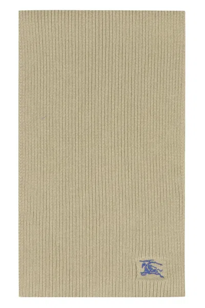 Burberry Luxurious Green Cashmere Scarf For Men In Neutral